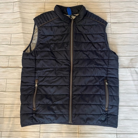 Brad Willis Zero-Down Puffer Vest - Picture 2 of 9